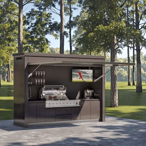 Robuste, schwarze Edelstahl-Außenküche, für alle Jahreszeiten geeignet.